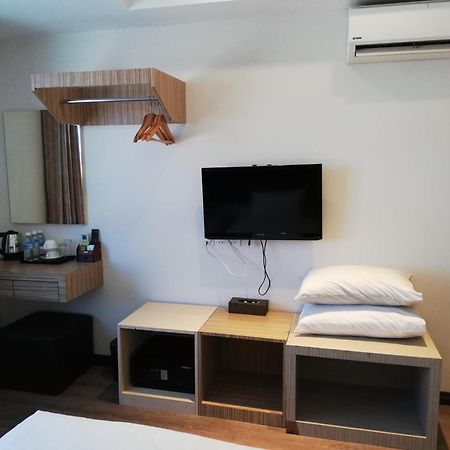 Ease Hotel Kota Kinabalu Zewnętrze zdjęcie