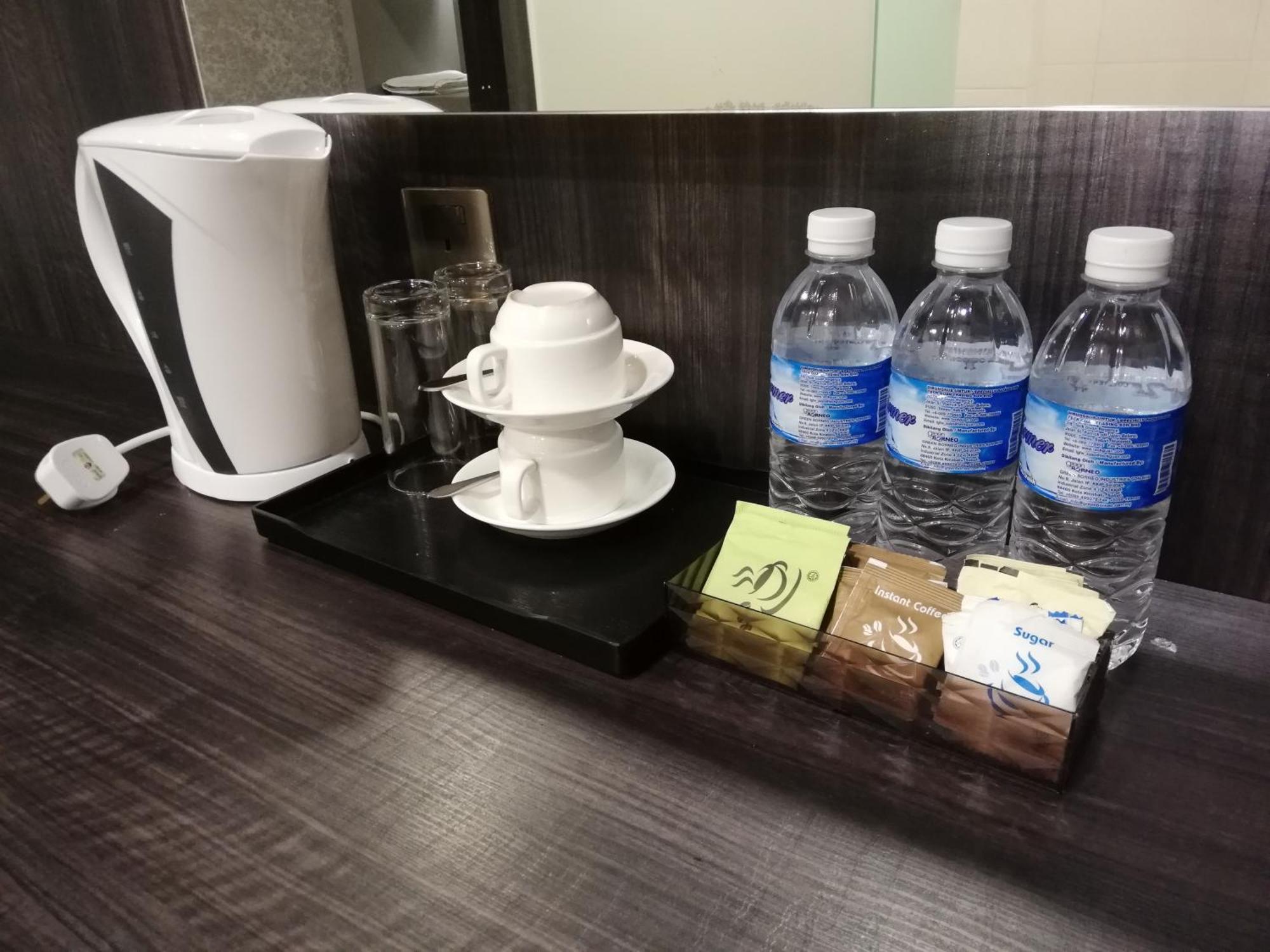 Ease Hotel Kota Kinabalu Zewnętrze zdjęcie
