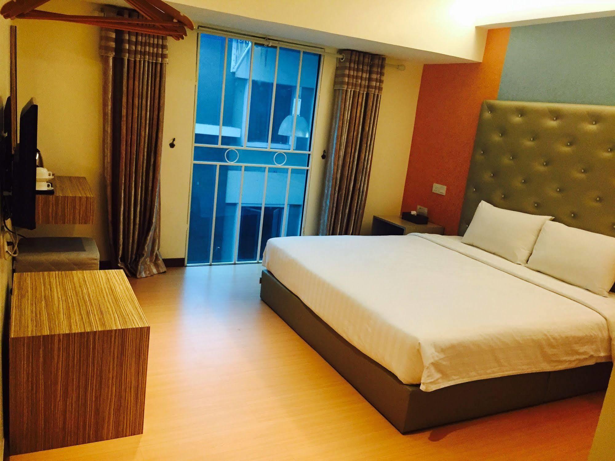 Ease Hotel Kota Kinabalu Zewnętrze zdjęcie