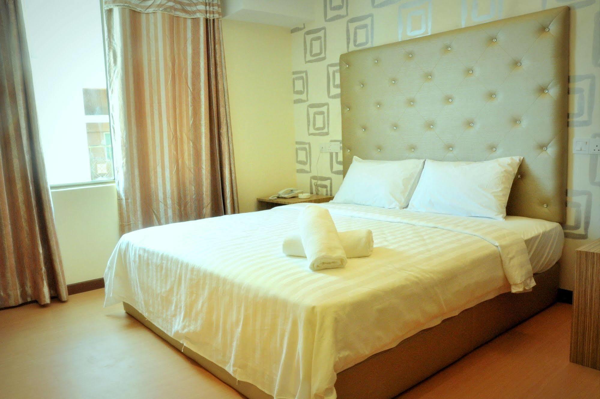 Ease Hotel Kota Kinabalu Zewnętrze zdjęcie