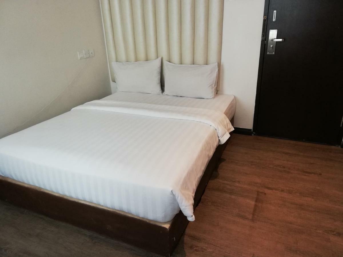 Ease Hotel Kota Kinabalu Zewnętrze zdjęcie
